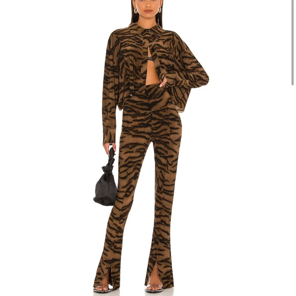 Norma Kamali Brown & Black Tiger-Print Flare Pants and cropped oversized shirt - Picture 1 of 5